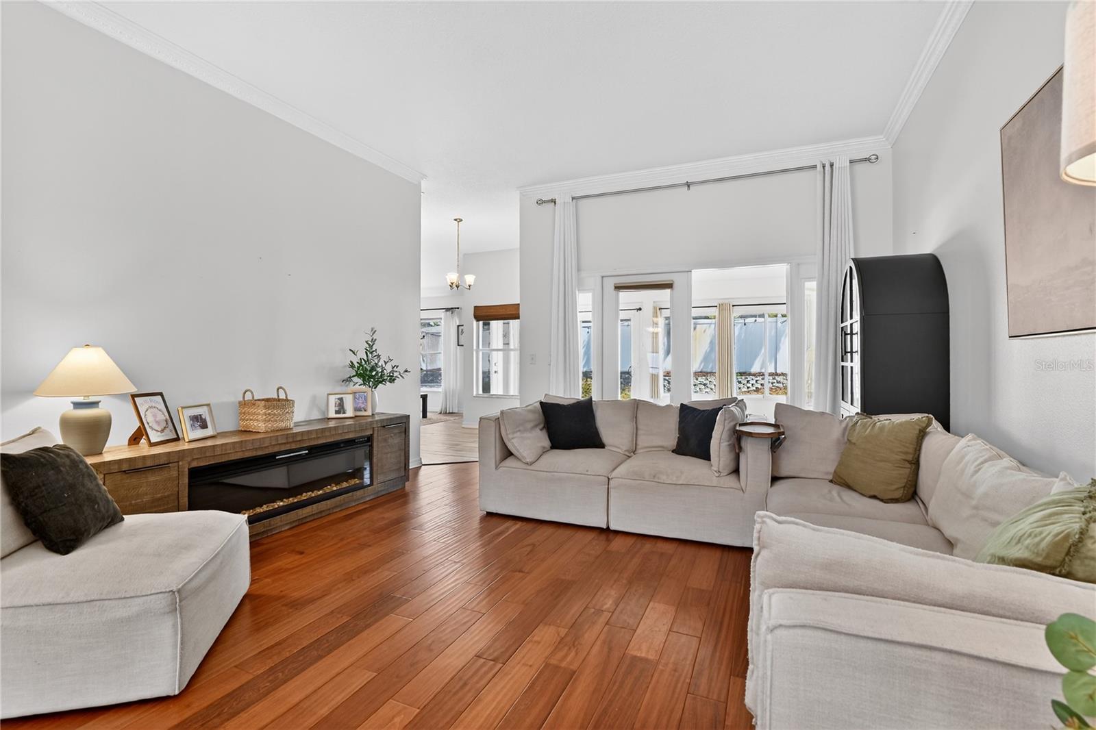 Image 14 of 83 For 388 Sweetwater Springs St