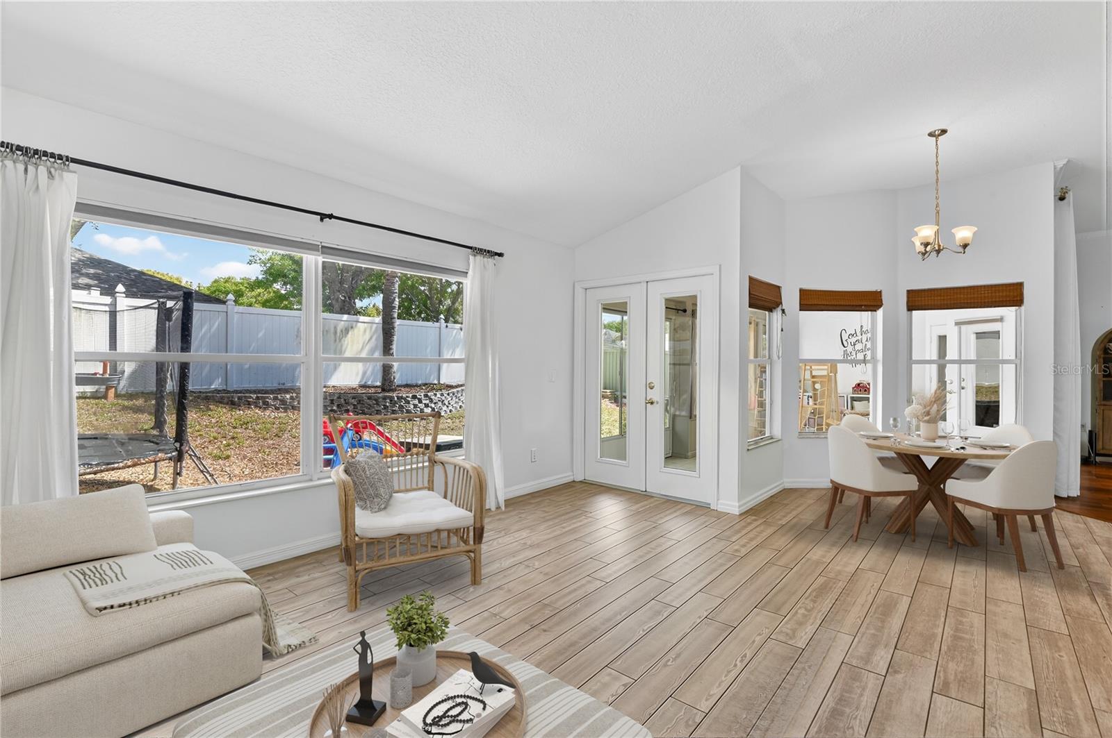 Image 32 of 83 For 388 Sweetwater Springs St