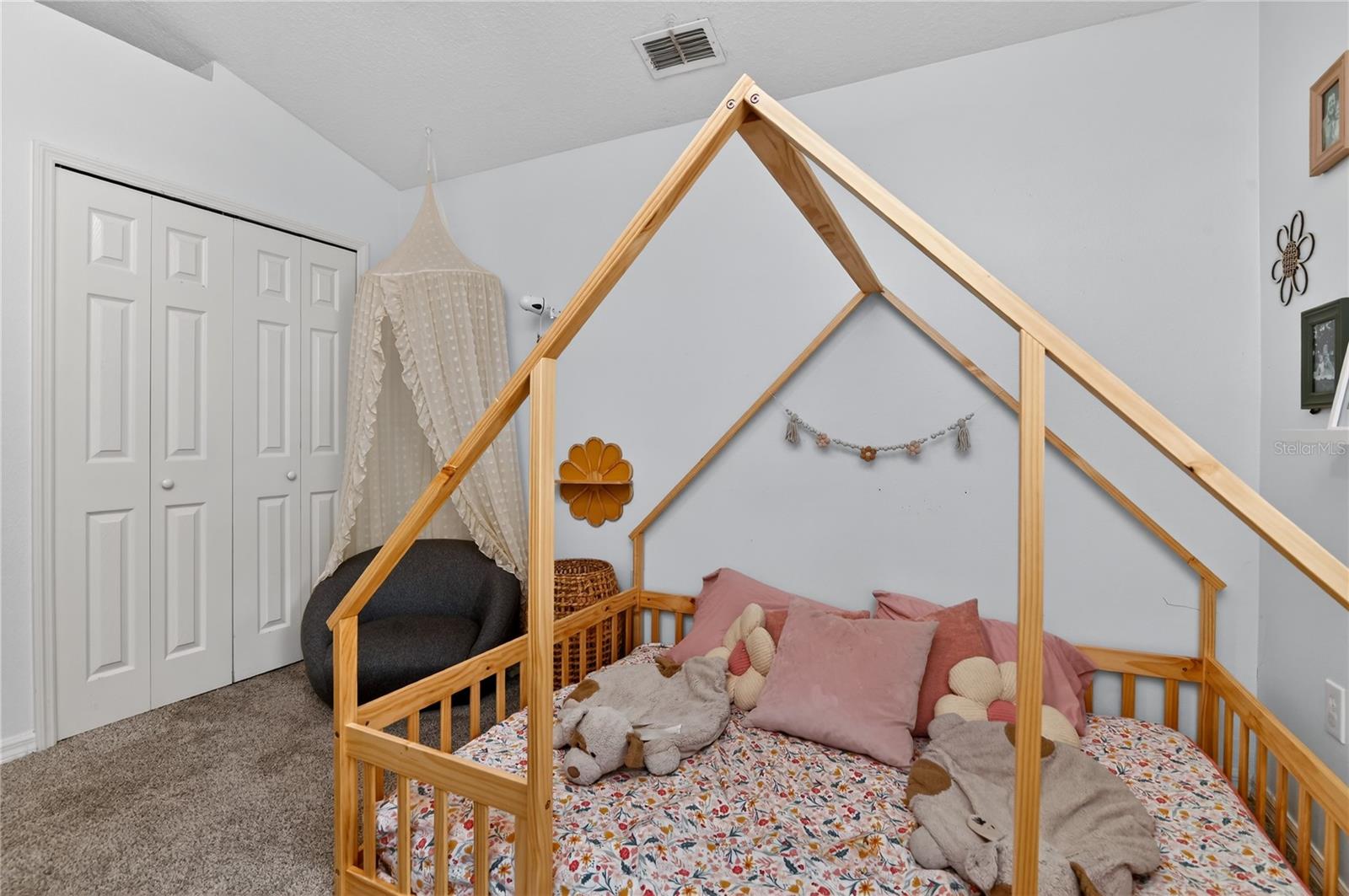 Image 52 of 83 For 388 Sweetwater Springs St