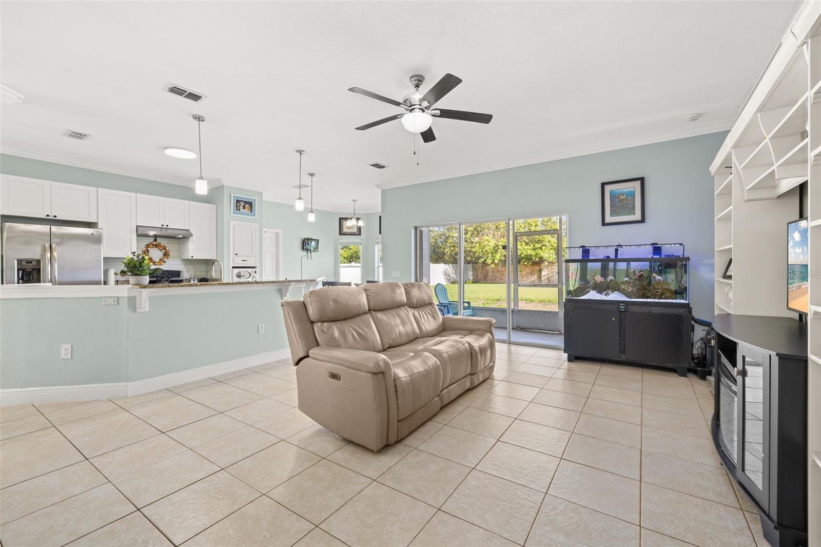 Image 17 of 68 For 2591 Summerland Way