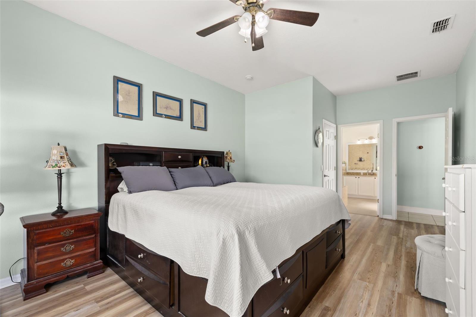 Image 21 of 68 For 2591 Summerland Way