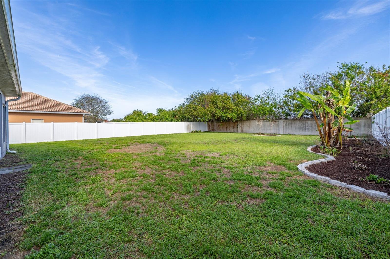 Image 31 of 68 For 2591 Summerland Way