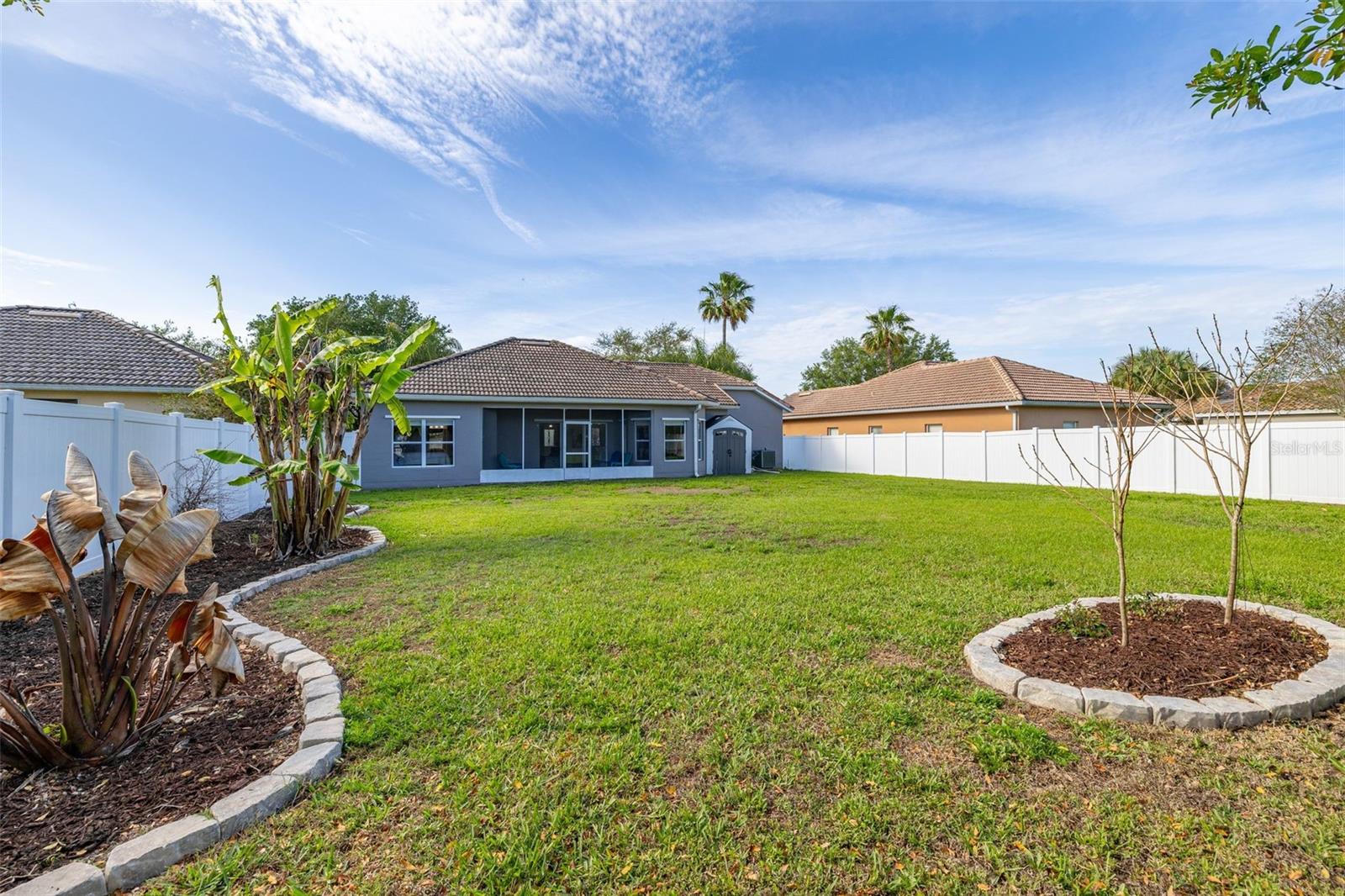 Image 35 of 68 For 2591 Summerland Way