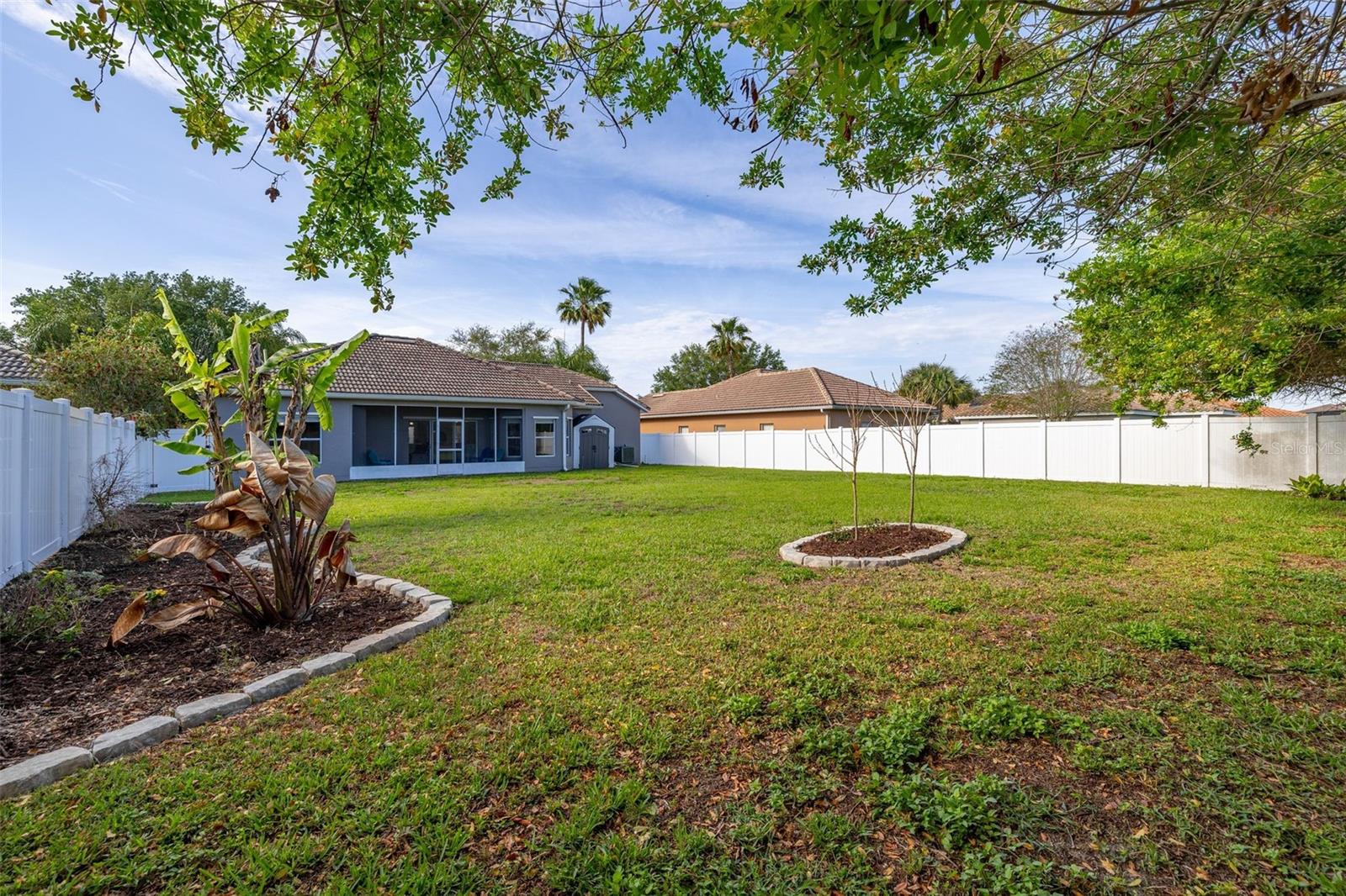 Image 36 of 68 For 2591 Summerland Way