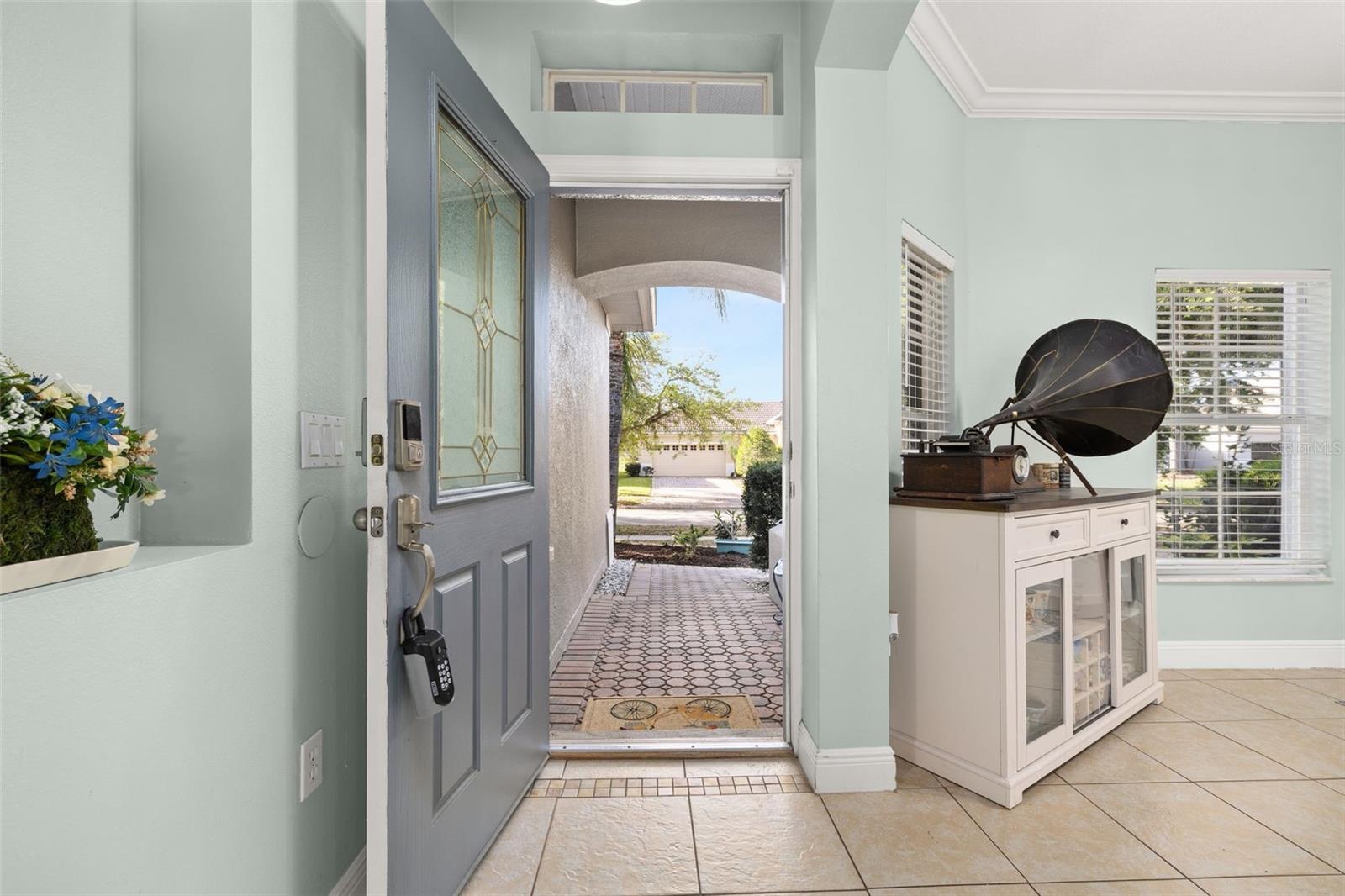 Image 5 of 68 For 2591 Summerland Way