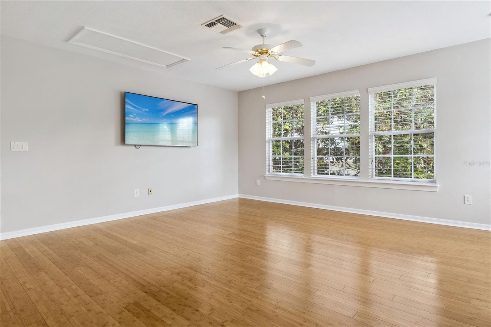 Image 41 of 73 For 707 Eagle Woods Trail