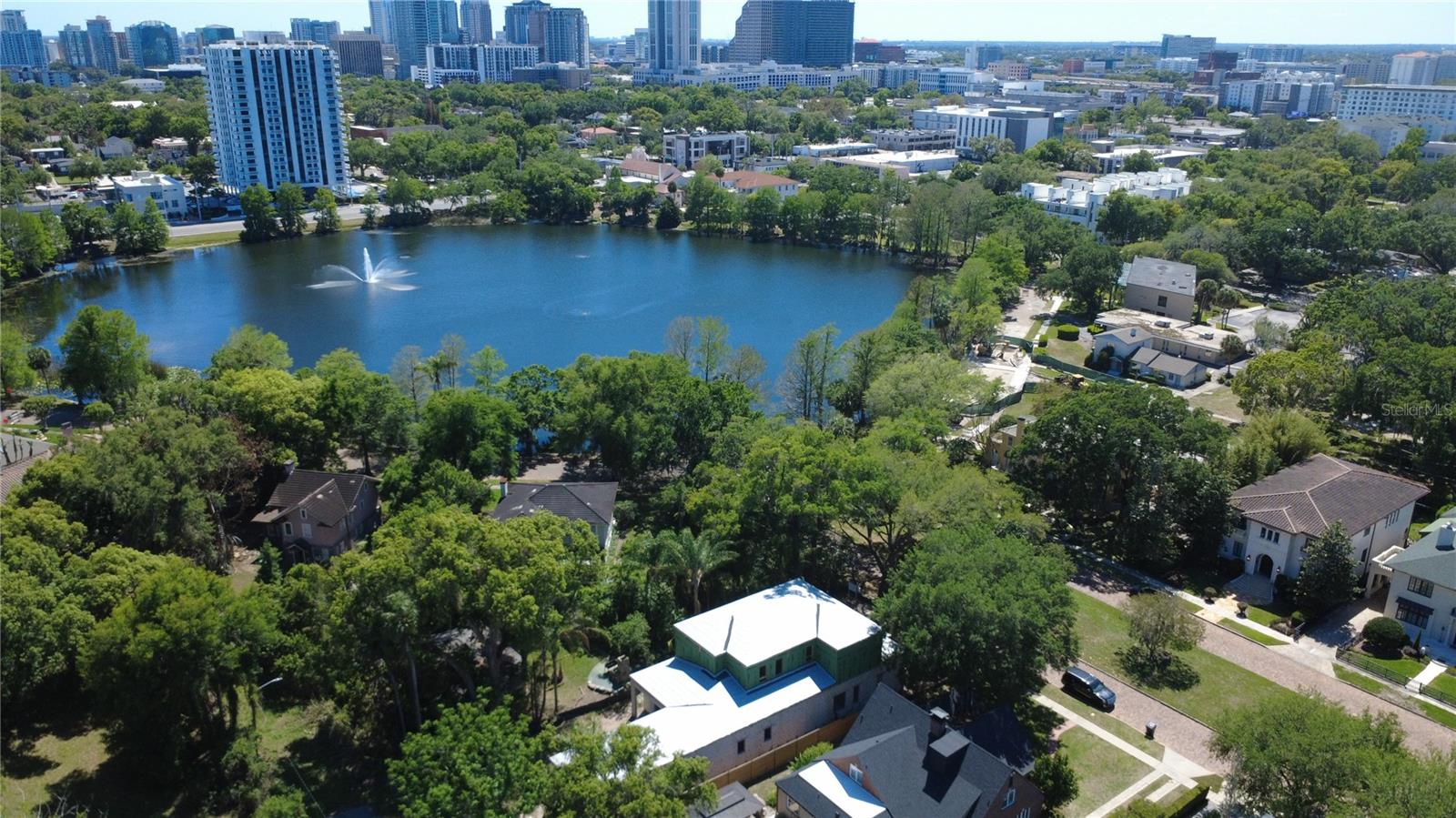 Image 12 of 14 For 833 Park Lake Court