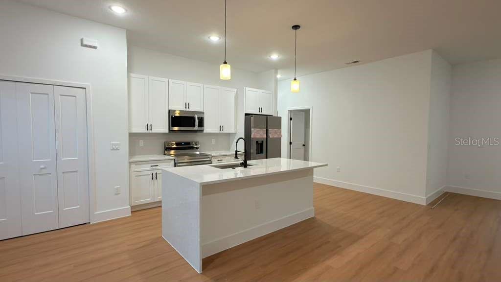 Image 13 of 58 For 7250 Freeport Circle