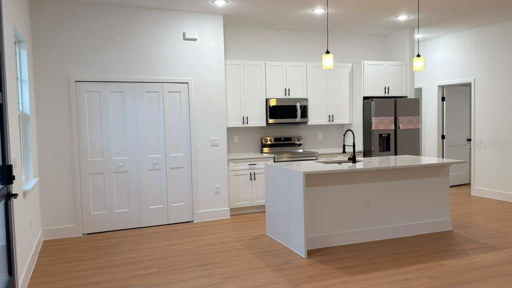 Image 16 of 58 For 7250 Freeport Circle