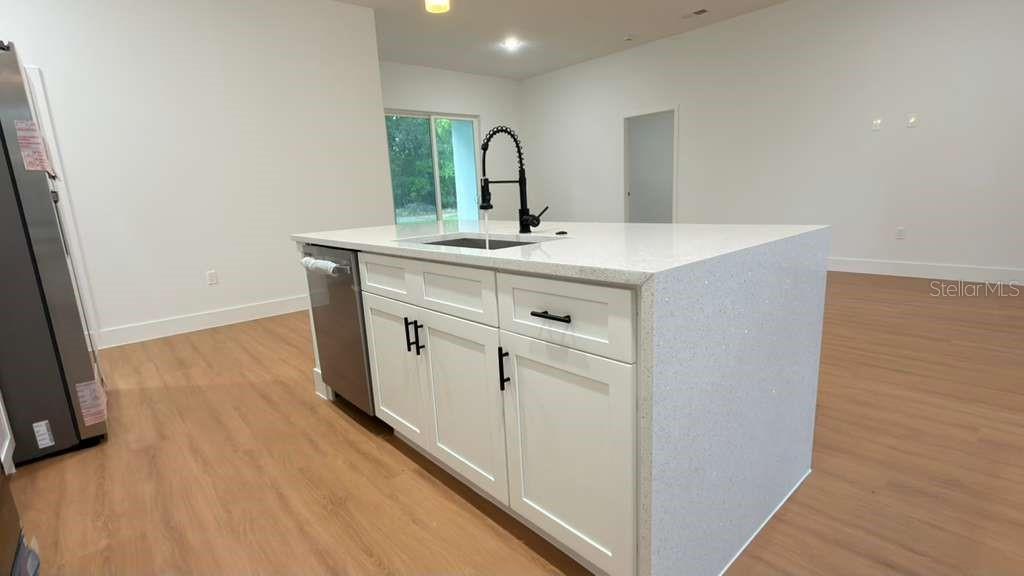 Image 19 of 58 For 7250 Freeport Circle