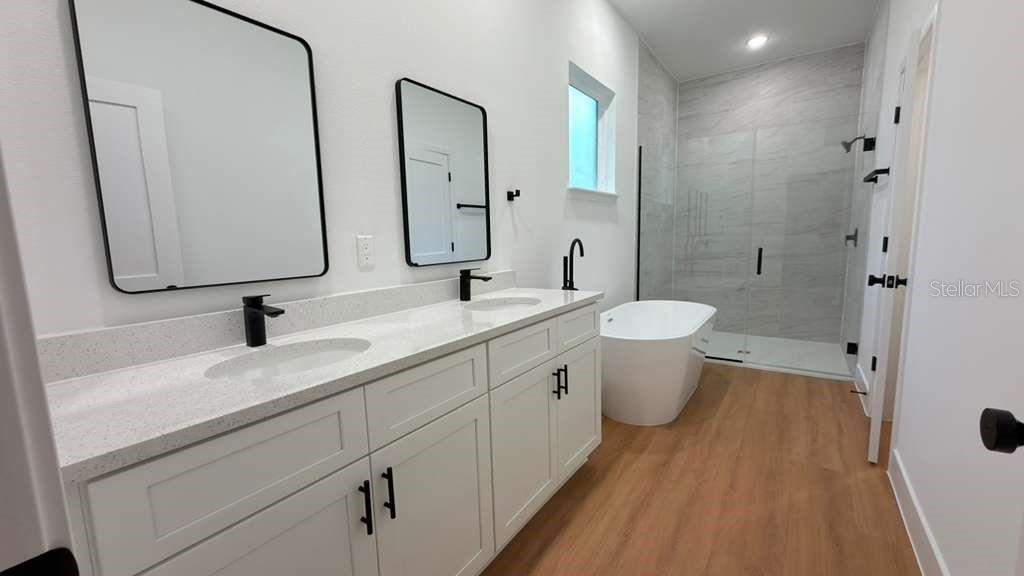 Image 34 of 58 For 7250 Freeport Circle