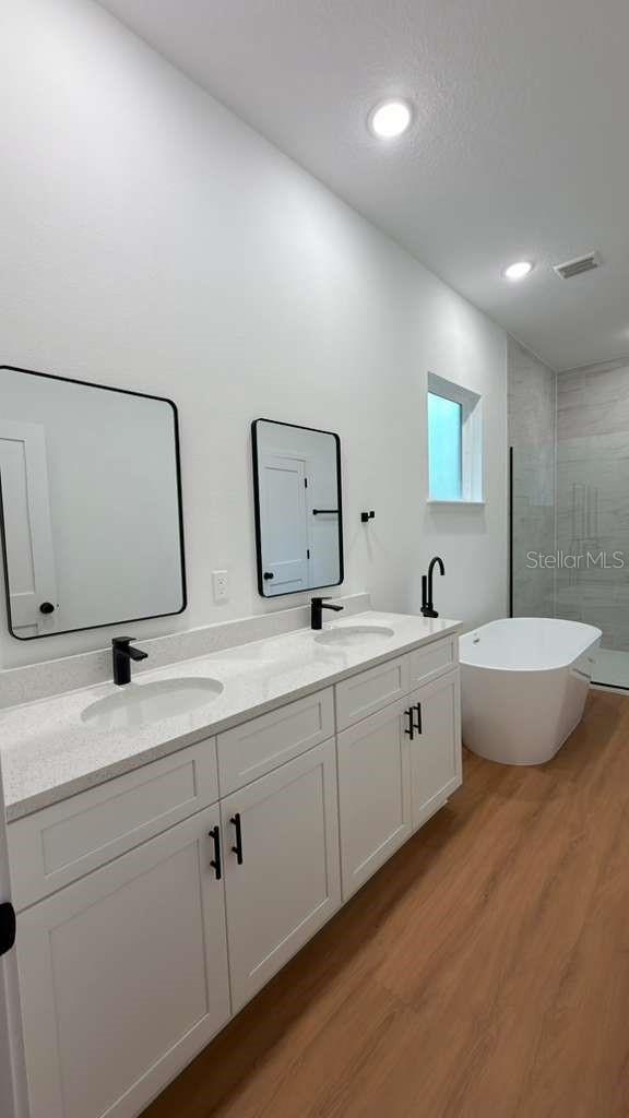 Image 36 of 58 For 7250 Freeport Circle