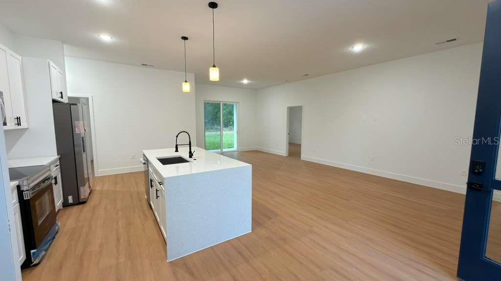 Image 6 of 58 For 7250 Freeport Circle