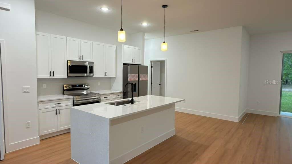 Image 7 of 58 For 7250 Freeport Circle