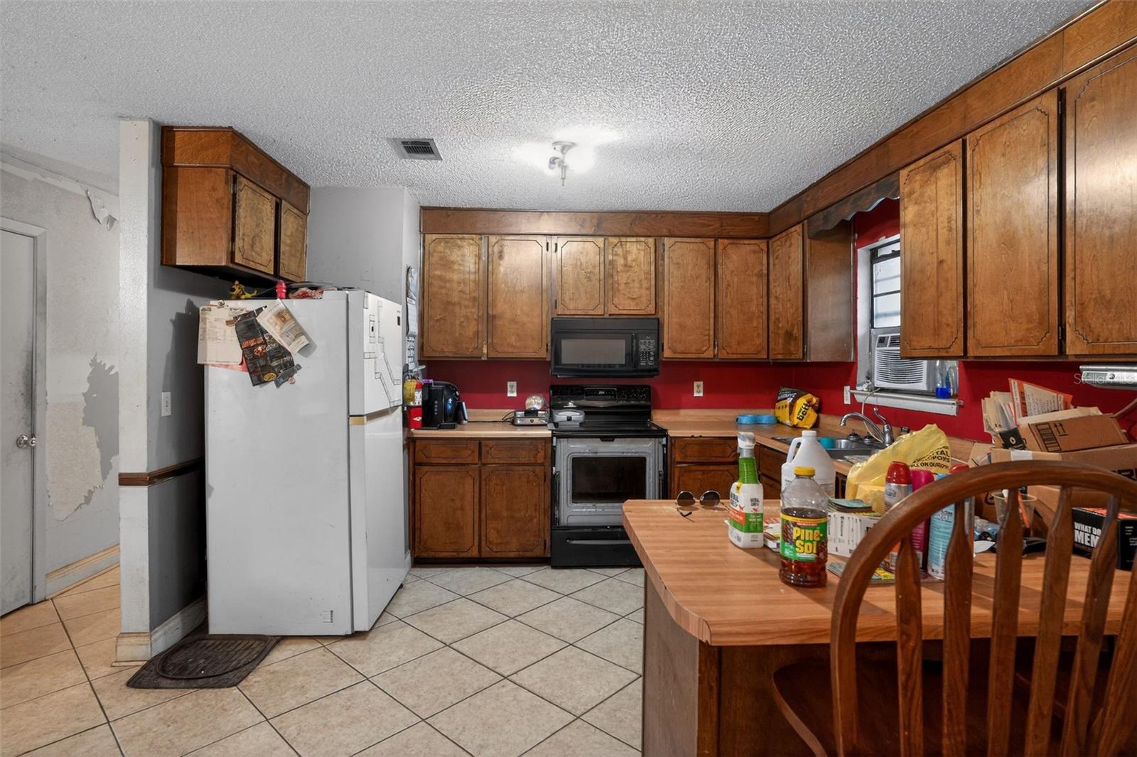 Image 11 of 37 For 9910 Oak Haven Road