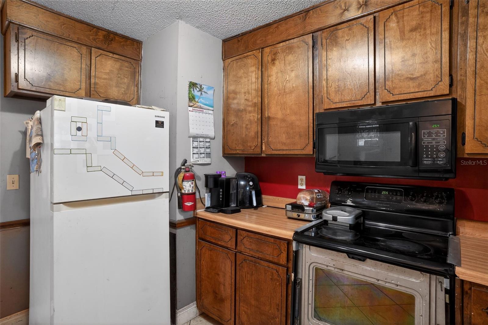 Image 12 of 37 For 9910 Oak Haven Road