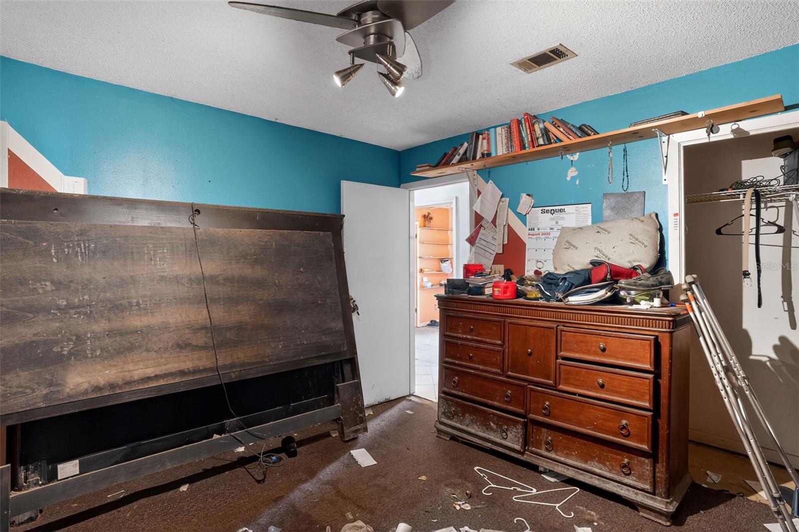 Image 16 of 37 For 9910 Oak Haven Road