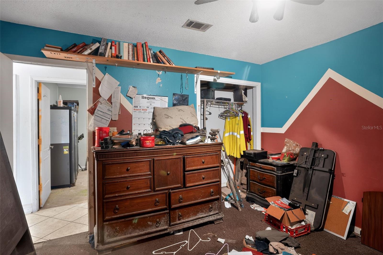 Image 17 of 37 For 9910 Oak Haven Road