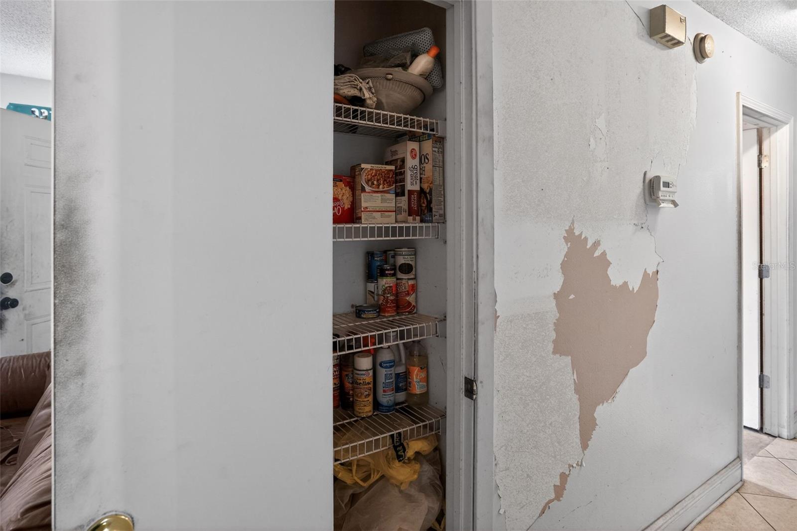 Image 23 of 37 For 9910 Oak Haven Road