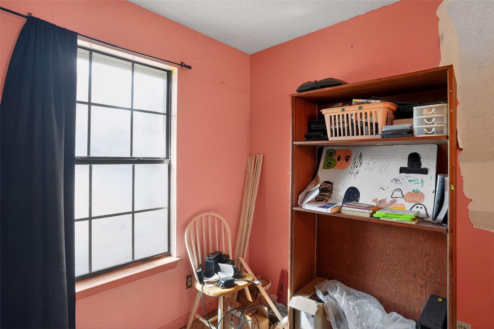 Image 24 of 37 For 9910 Oak Haven Road