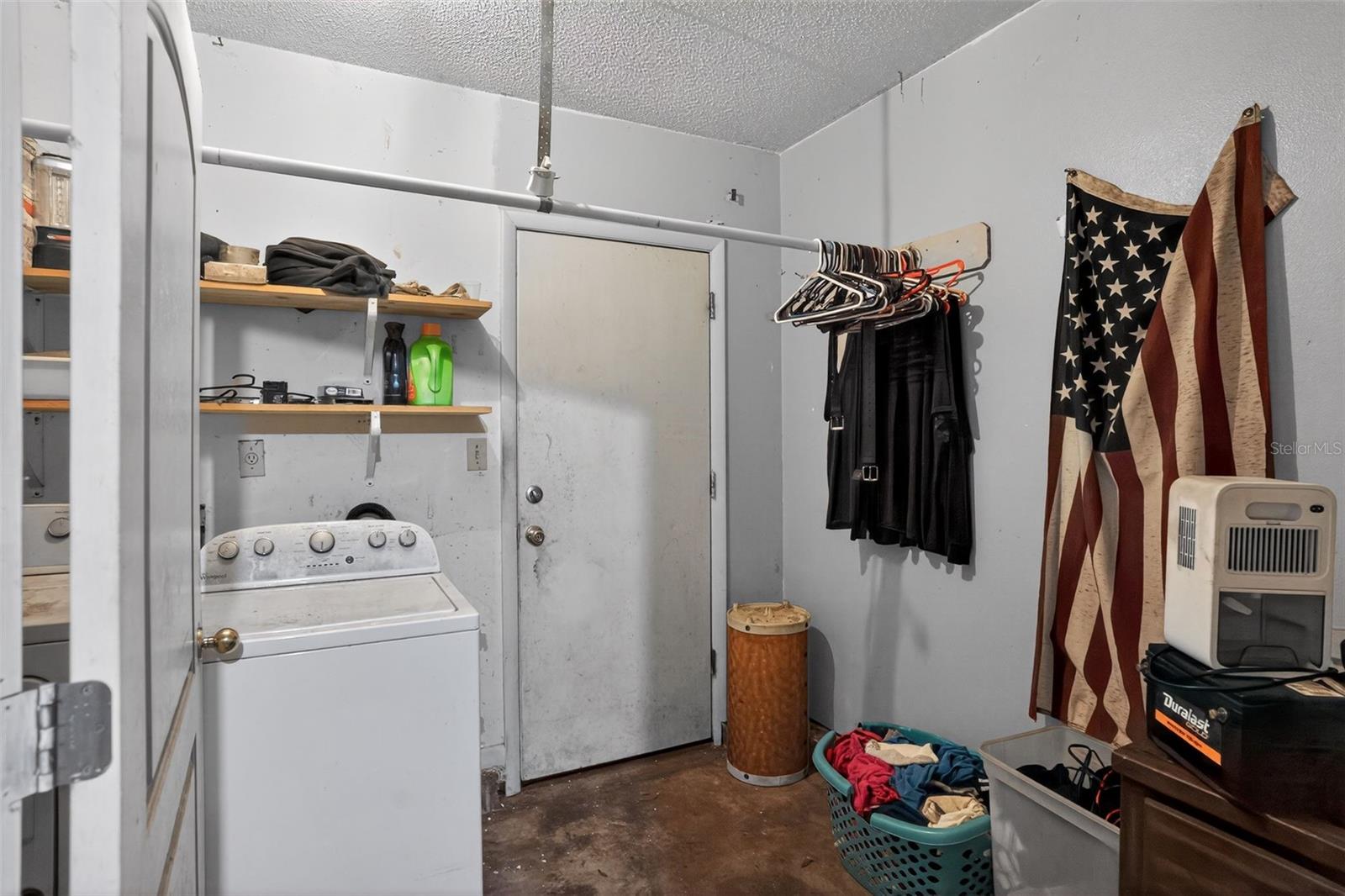 Image 35 of 37 For 9910 Oak Haven Road