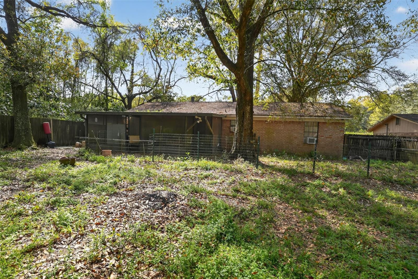 Image 5 of 37 For 9910 Oak Haven Road