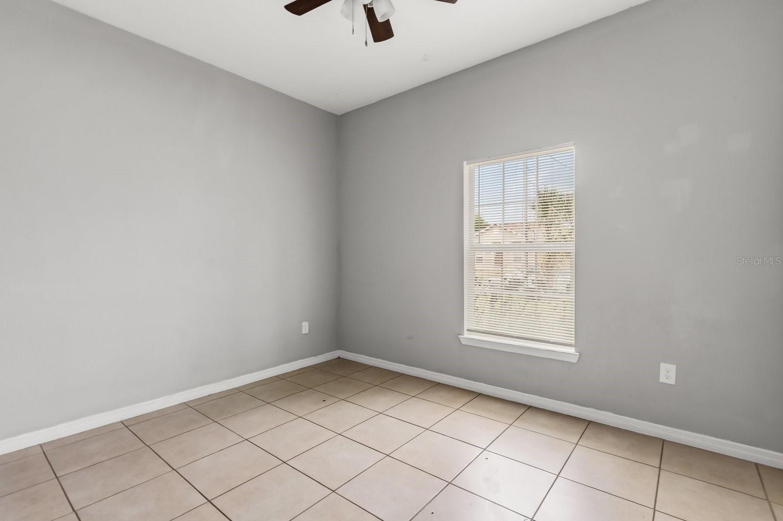 Image 12 of 25 For 677-679 Royalty Court 2