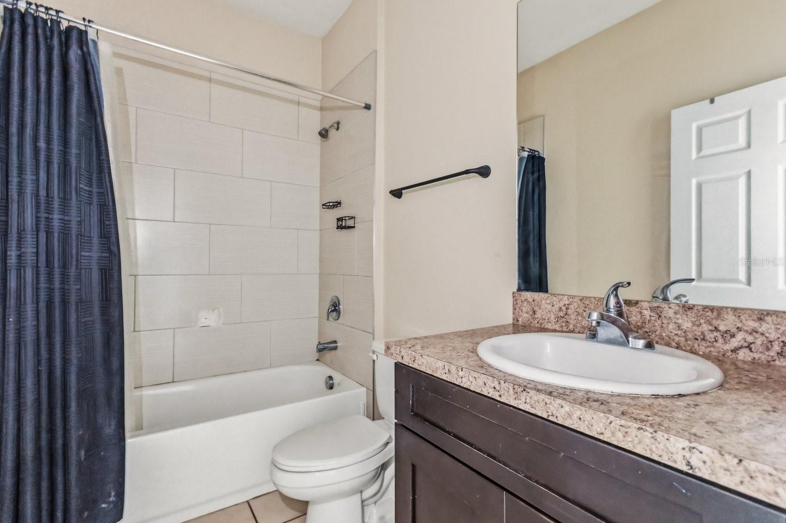 Image 17 of 25 For 677-679 Royalty Court 2