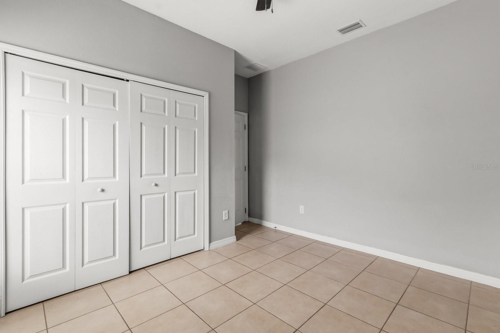 Image 19 of 25 For 677-679 Royalty Court 2