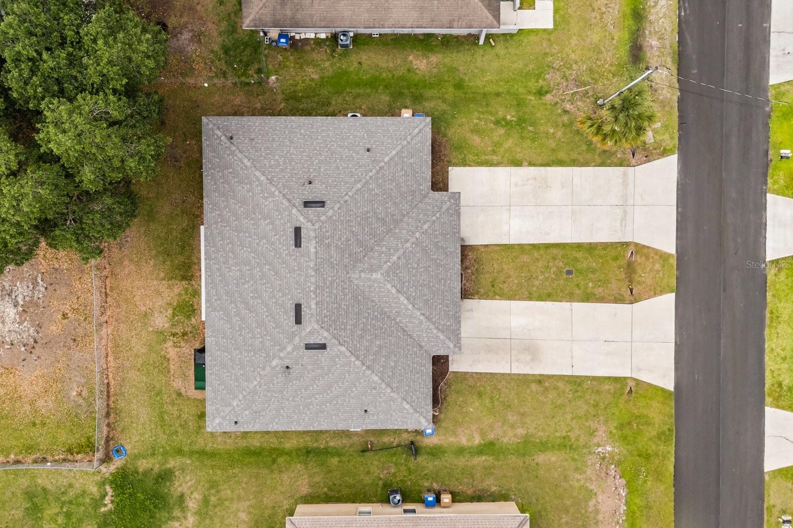 Image 22 of 25 For 677-679 Royalty Court 2