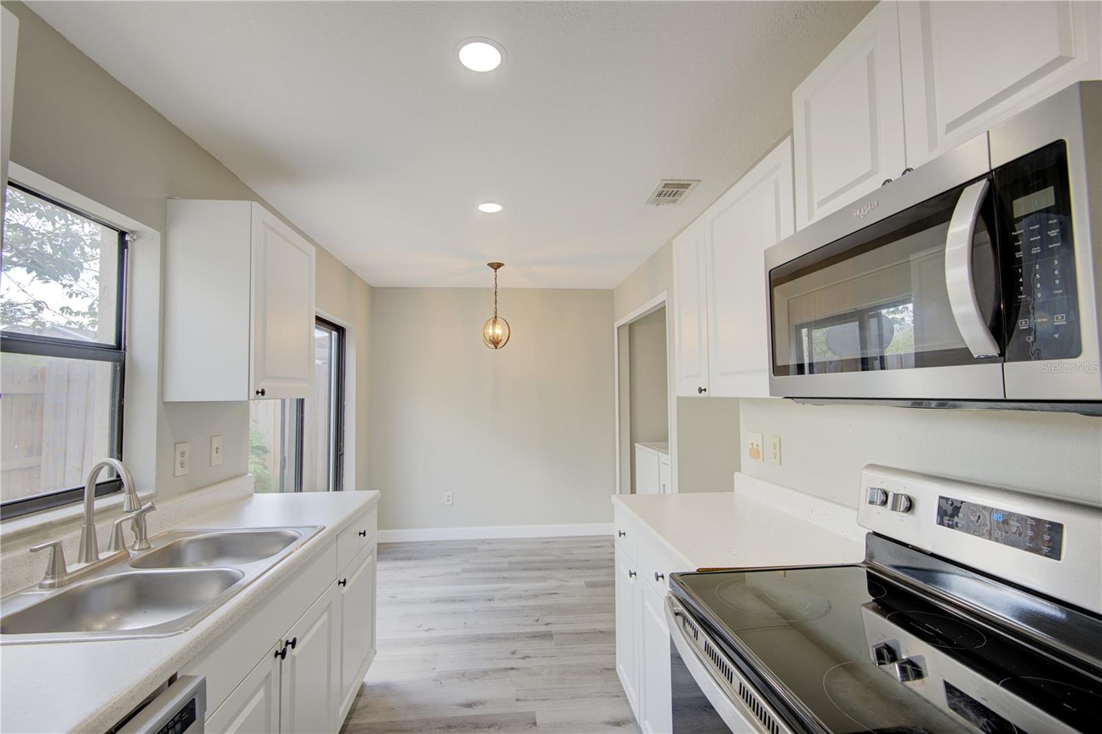 Image 6 of 27 For 6296 River Run Place 194