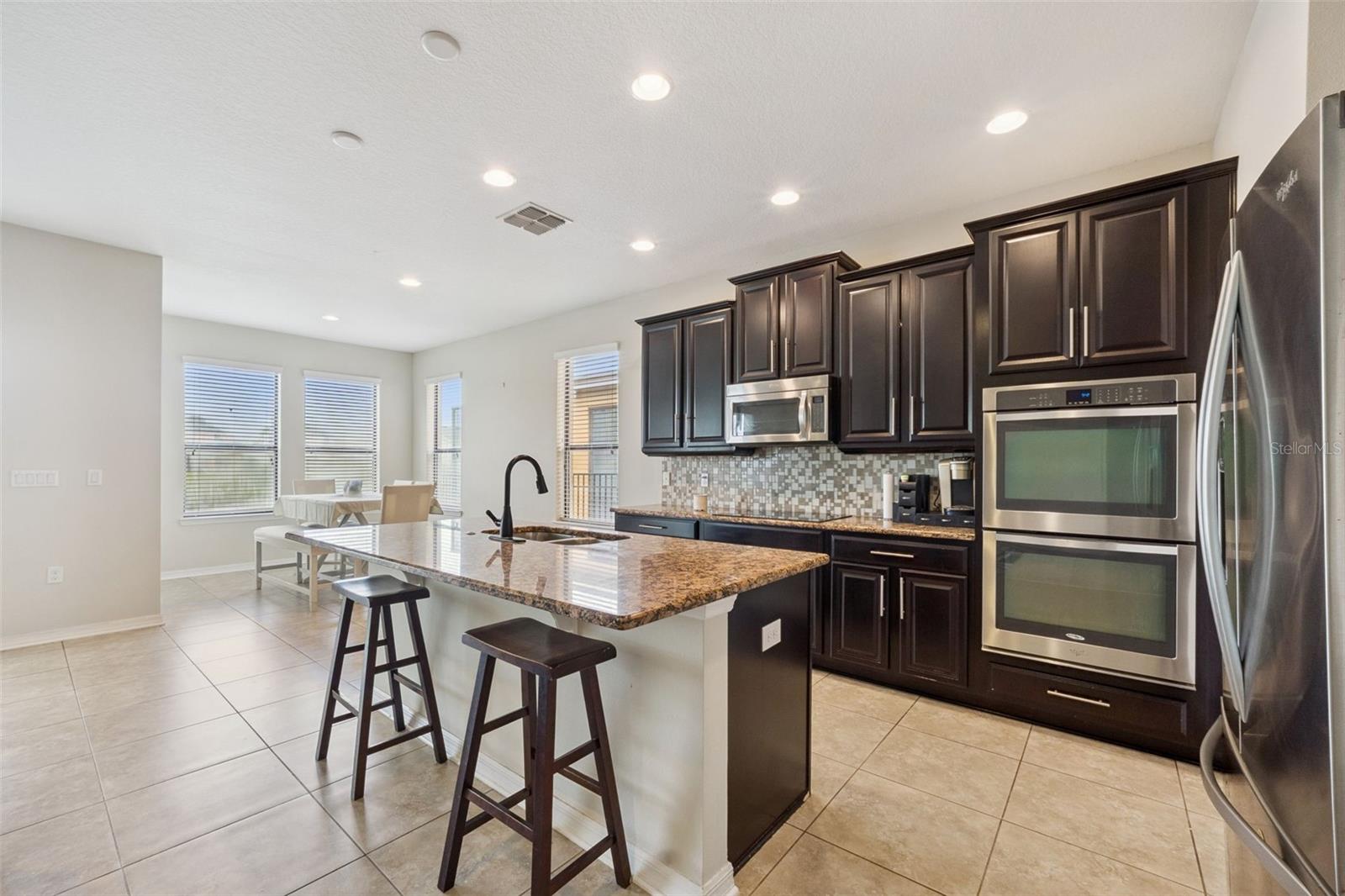 Image 12 of 35 For 1005 Fountain Coin Loop