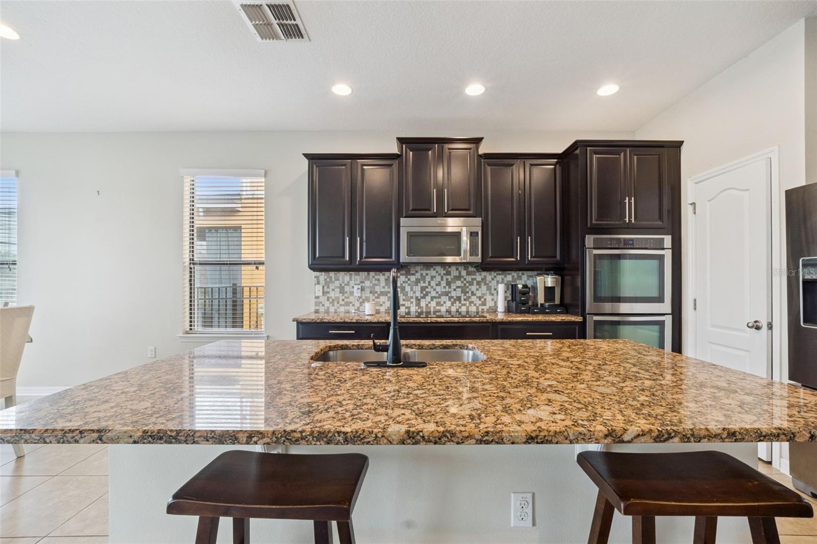 Image 14 of 35 For 1005 Fountain Coin Loop