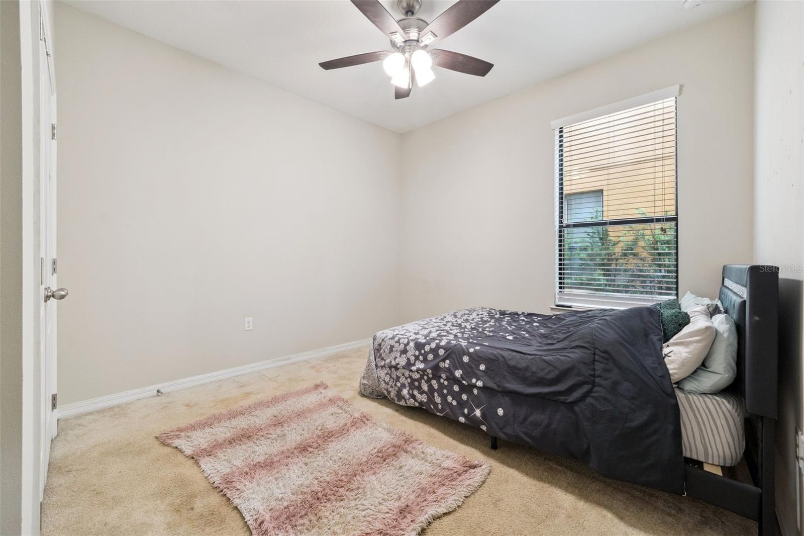 Image 22 of 35 For 1005 Fountain Coin Loop