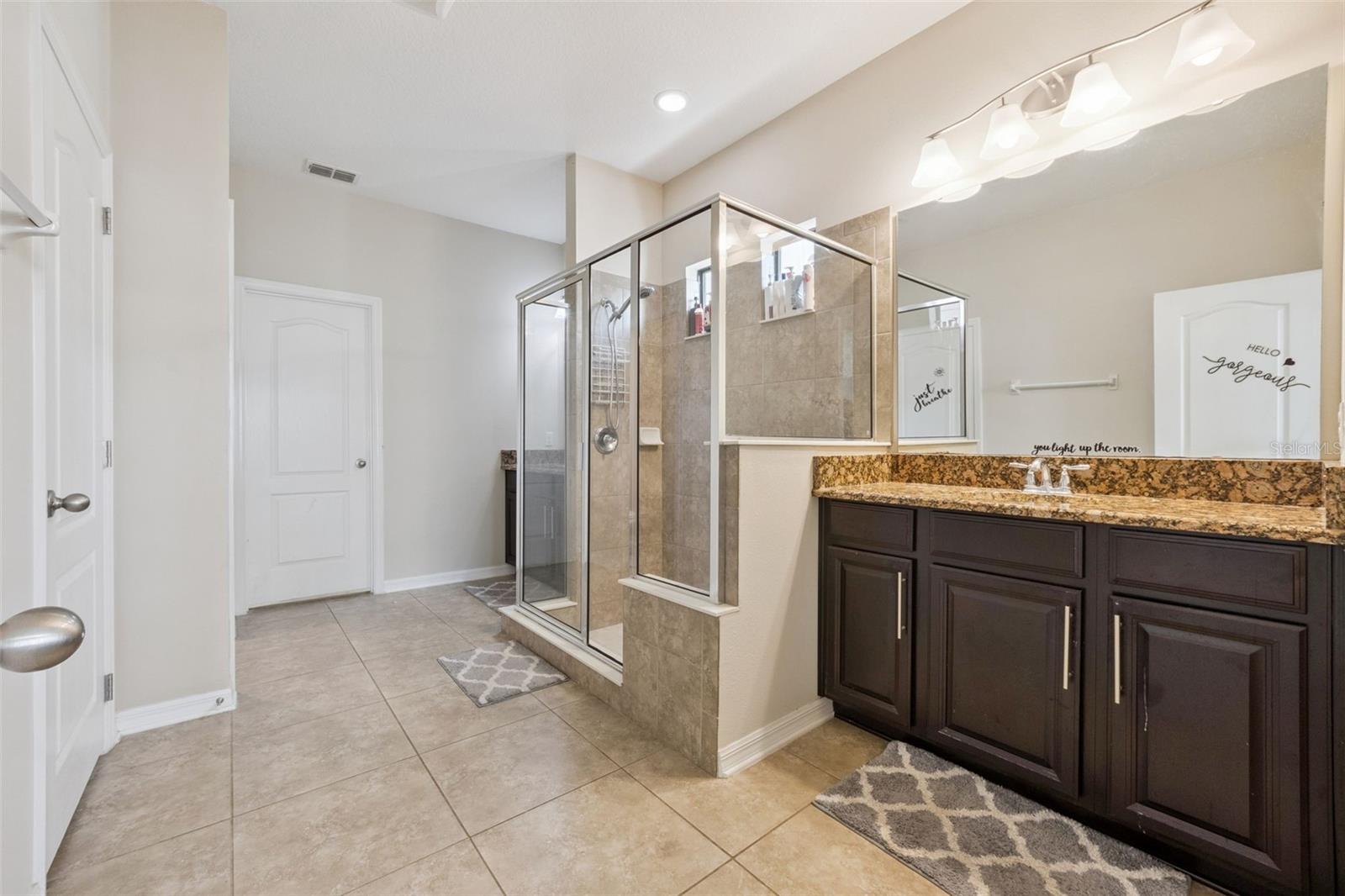 Image 25 of 35 For 1005 Fountain Coin Loop