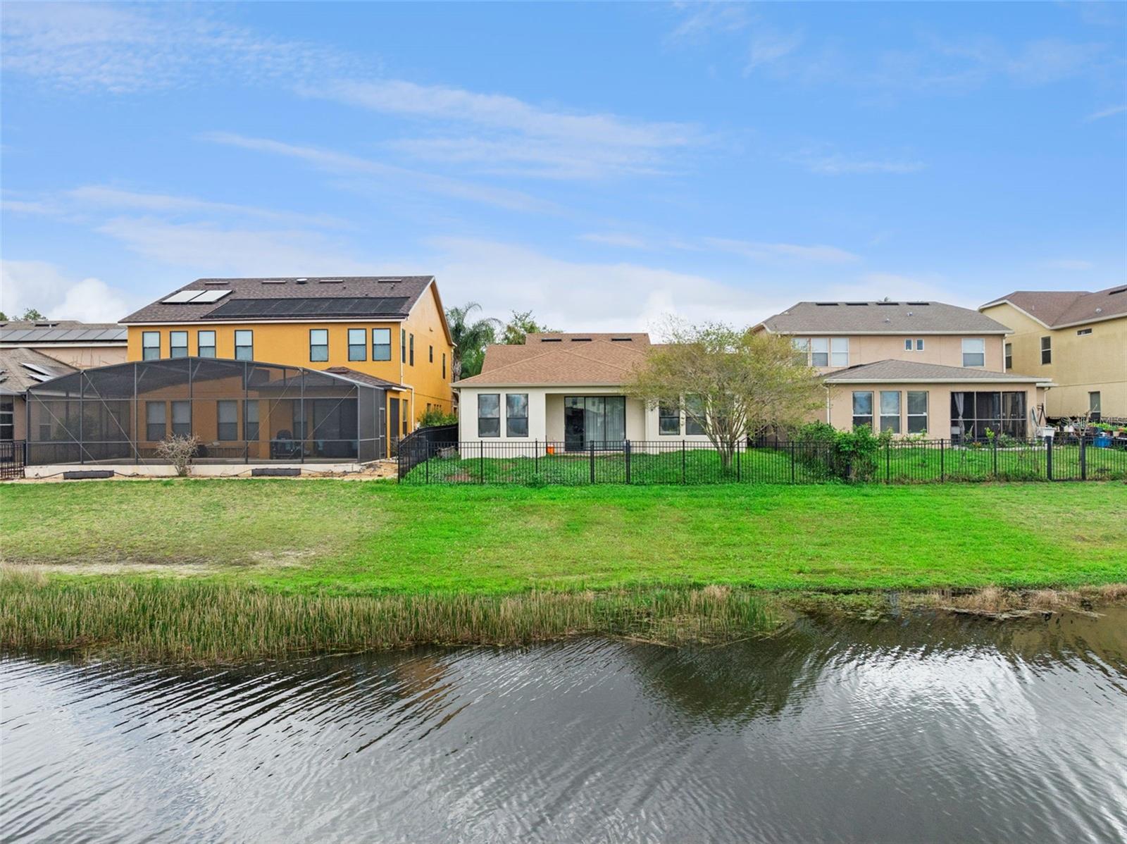 Image 30 of 35 For 1005 Fountain Coin Loop