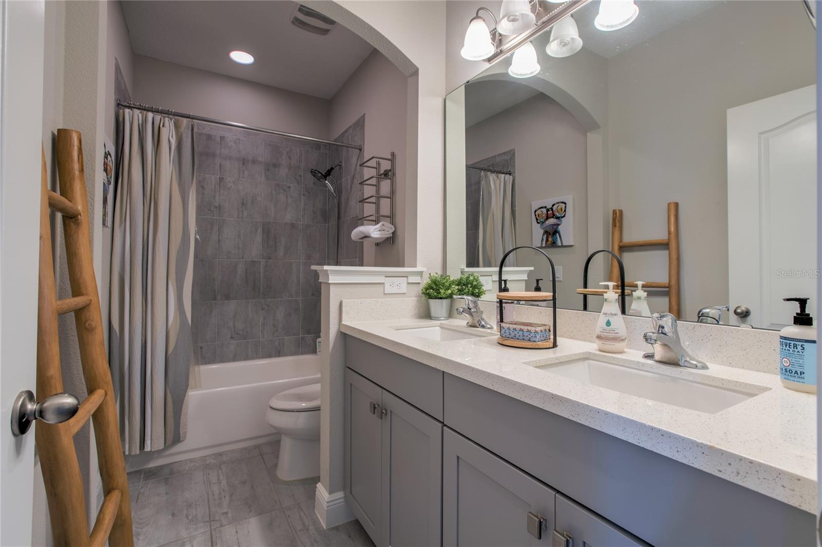 Image 25 of 42 For 9056 Yonath Street