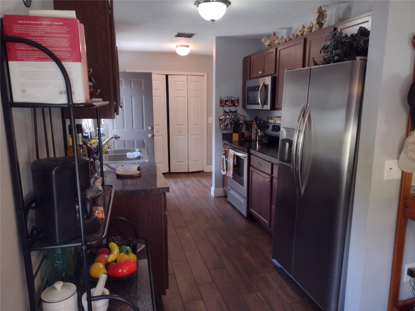 Image 14 of 37 For 1523 Granite State Court