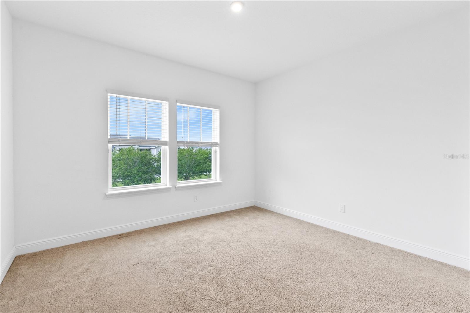 Image 22 of 39 For 13157 Salk Way