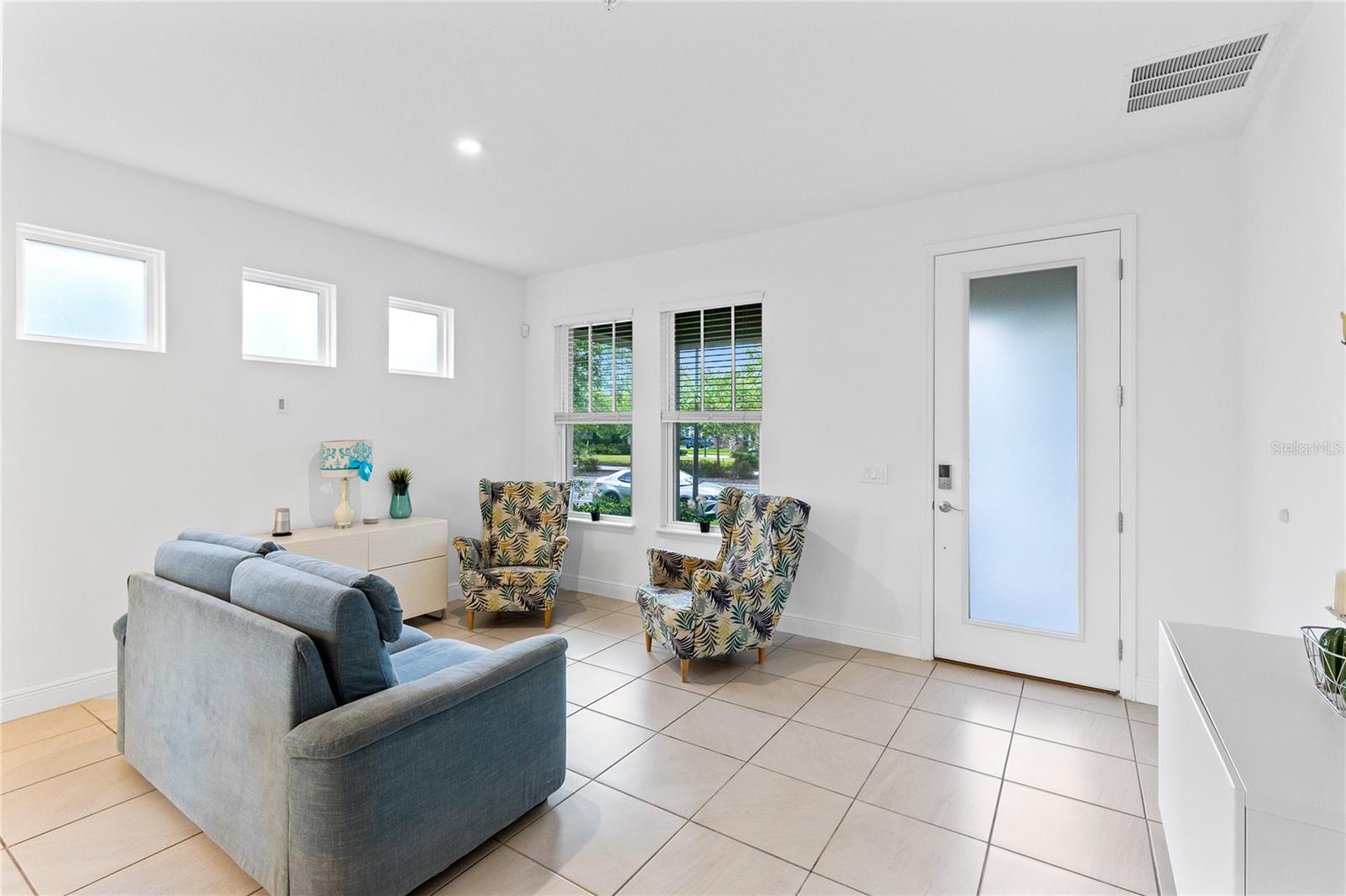 Image 4 of 39 For 13157 Salk Way