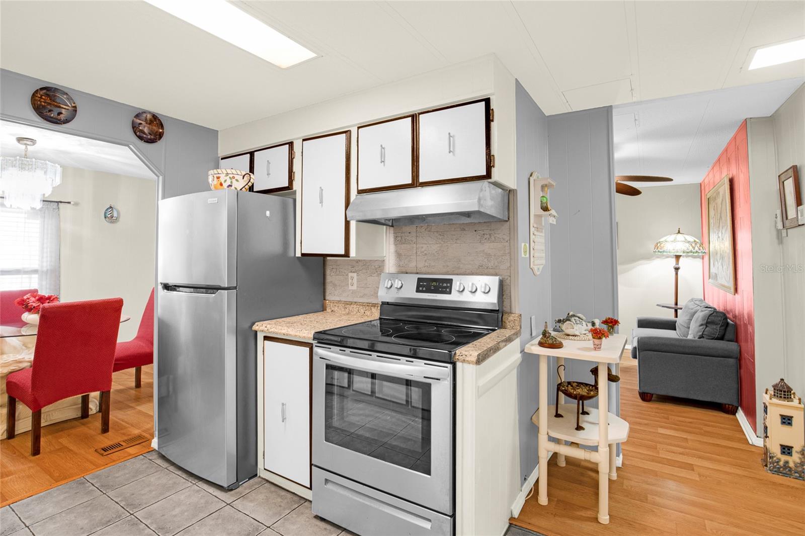 Image 18 of 32 For 2475 Karen Drive