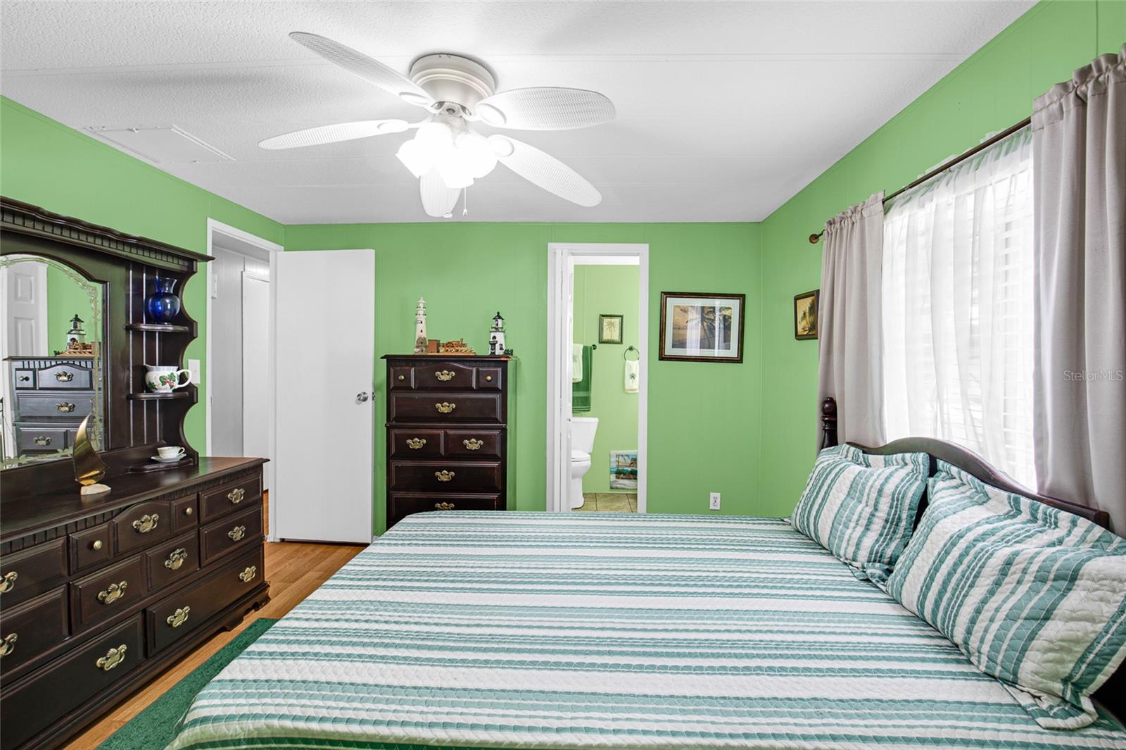 Image 21 of 32 For 2475 Karen Drive