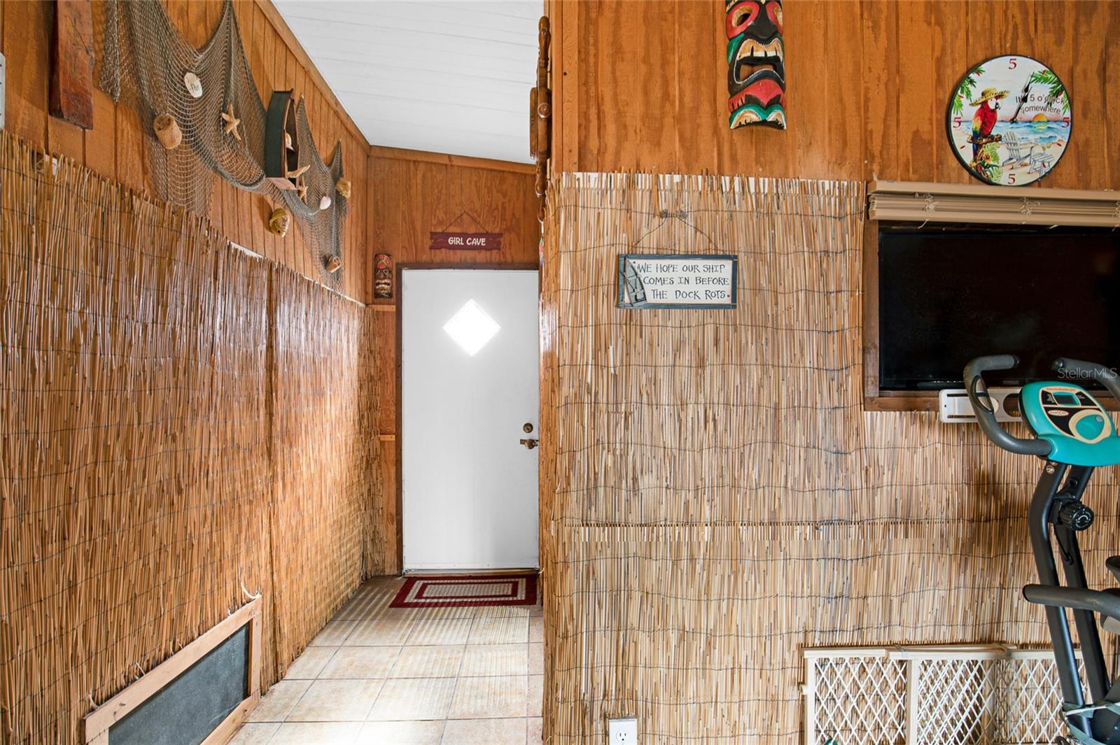 Image 26 of 32 For 2475 Karen Drive