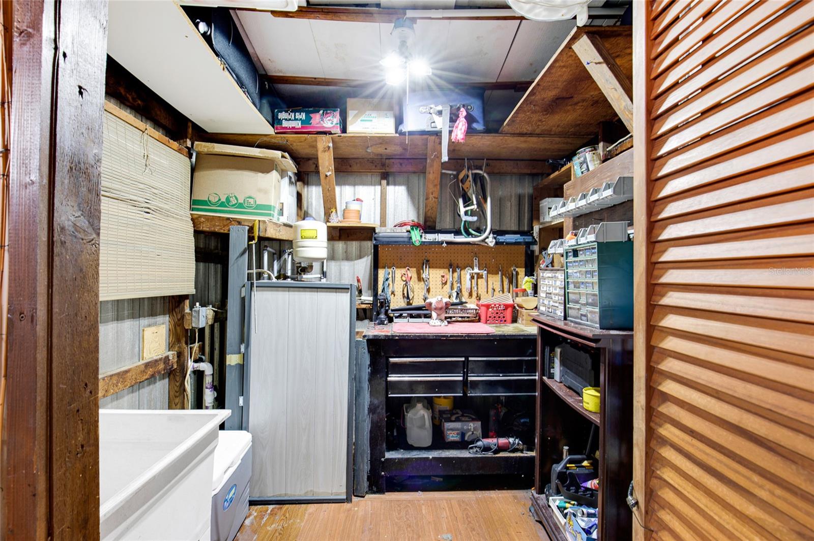 Image 28 of 32 For 2475 Karen Drive