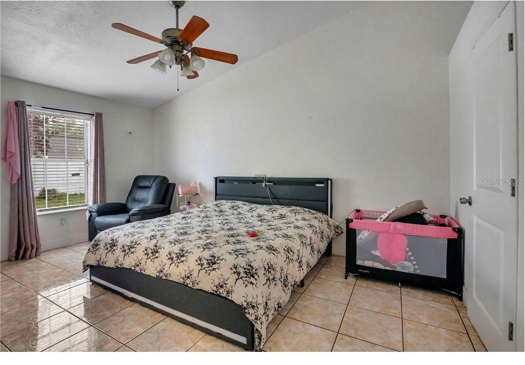 Image 5 of 22 For 233 Red Maple Drive