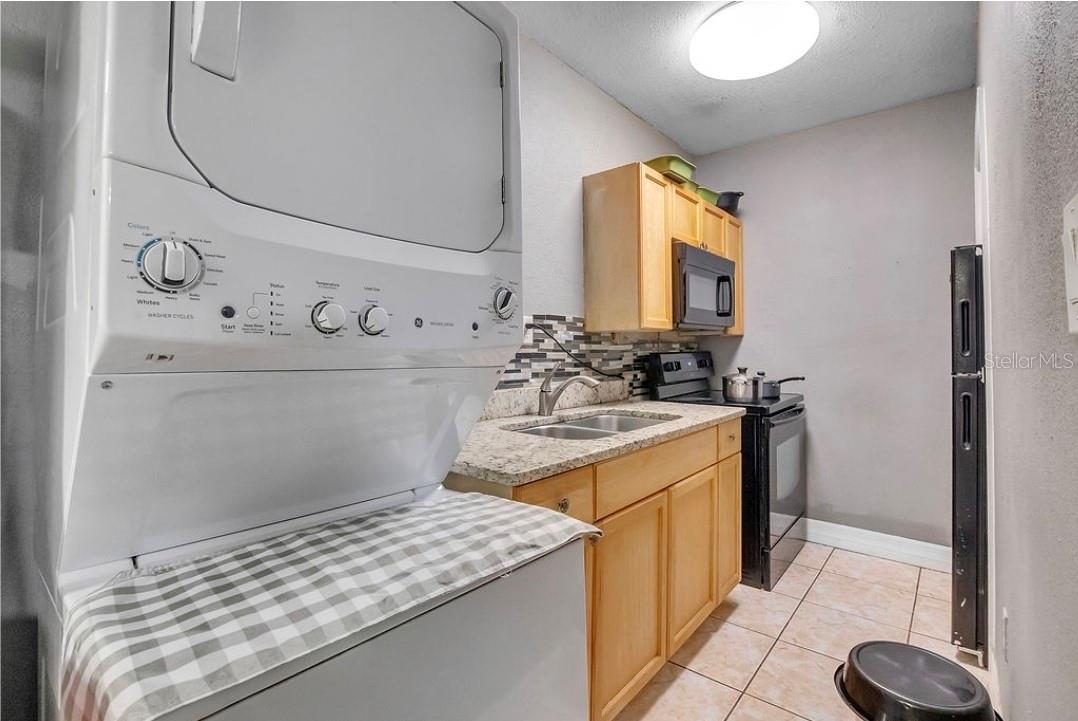 Image 8 of 22 For 233 Red Maple Drive