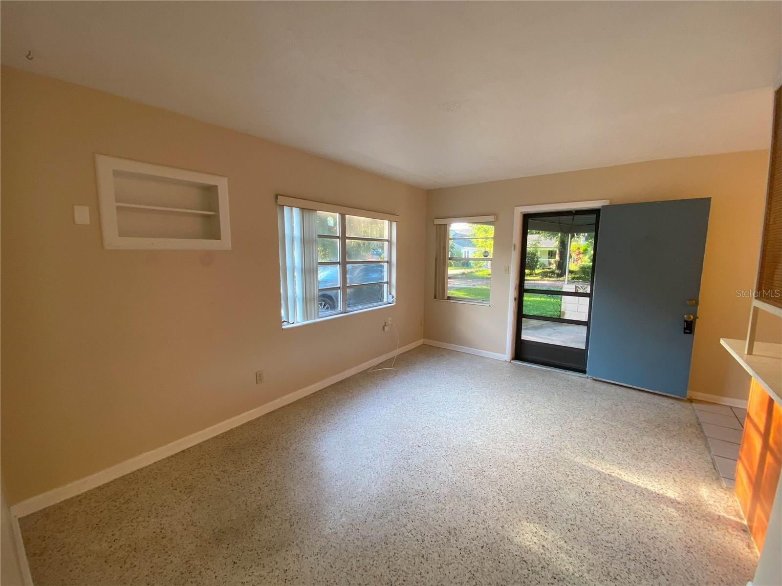 Image 4 of 10 For 1311 Oregon Street