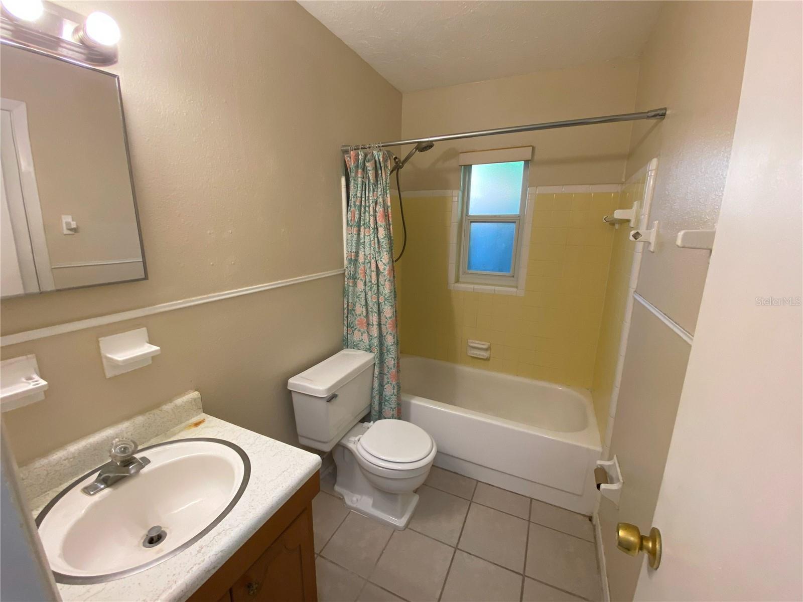 Image 9 of 10 For 1311 Oregon Street