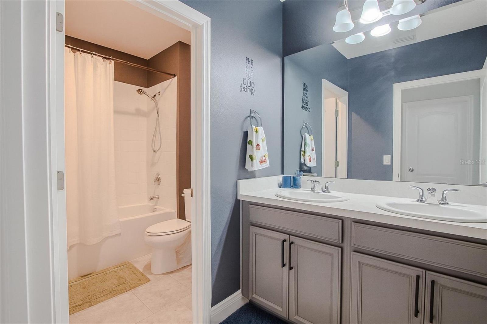 Image 25 of 38 For 9394 Oglethorpe Drive