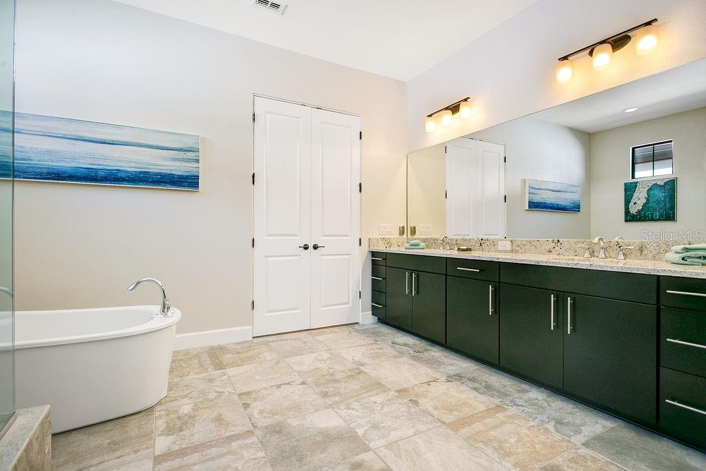 Image 14 of 40 For 8455 Via Vittoria Way